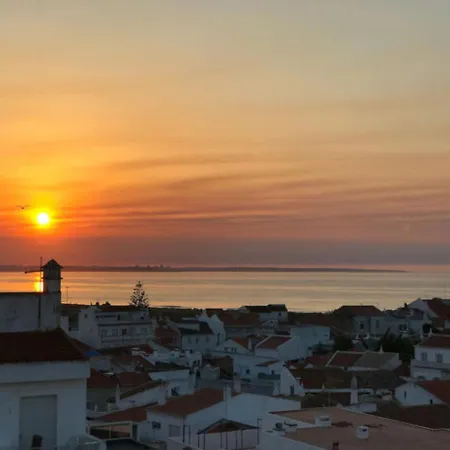 Holiday home Casa Amendoeira - Fabulous Restored Townhouse In Old Town With Panoramic Roof Terrace